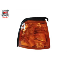 Поворотник для Audi 80 B4 (R).